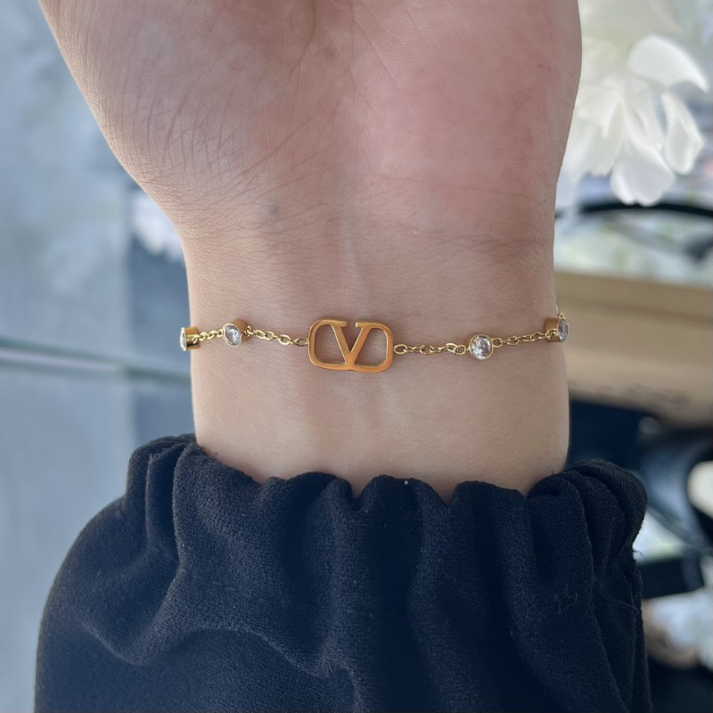 اسوارة - valntino 4